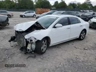 2012 Chevrolet Malibu 2LT z VIN 1G1ZD5E05CF383249, wystawiony jako Copart lot #68047944 z przebiegiem 139 234 mil mil oraz Czysty tytuł • Clean title. Historia ofert i sprzedaży dostępna na DreamBid. Obrazek 1.