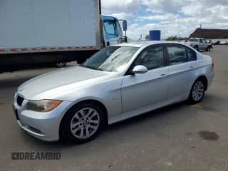 2006 BMW 3 Series 325i with VIN WBAVB13526KR63358, listed as a Copart auction lot 67645815 with 76,138 mi miles and Salvage title. Bid and sale history available at DreamBid. Image 1.