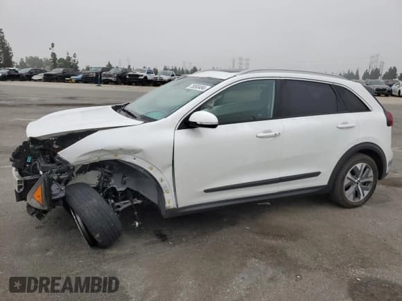 ✅ 2019 Kia Niro EX Premium • VIN: KNDCE3LG1K5027352 • Лот: 75893484. Опубликован ранее на Copart с пробегом 82 247 миль. Бесплатный доступ к архиву аукционных продаж из США и подробный отчёт об истории автомобиля на DreamBid. Изображение 1.
