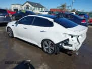 ✅ 2017 Kia Optima SX • VIN: 5XXGW4L20HG121574 • Lot: 41586918. Wystawiony na IAAI z przebiegiem 101 517 mil. Bezpłatny archiwum sprzedaży aukcyjnych z USA i szczegółowy raport historii pojazdu na DreamBid. Zdjęcie 3.