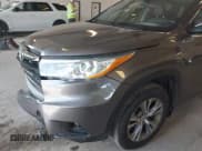 ✅ 2015 Toyota Highlander LE • VIN: 5TDBKRFH7FS144834 • Lot: 42939376. Wystawiony na IAAI z przebiegiem 217 104 mil. Bezpłatny archiwum sprzedaży aukcyjnych z USA i szczegółowy raport historii pojazdu na DreamBid. Zdjęcie 6.
