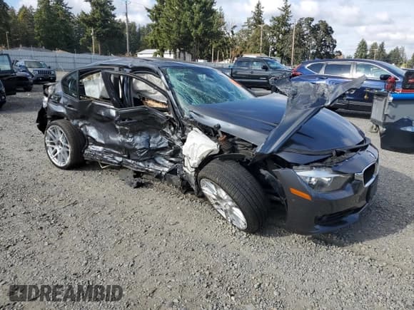 ✅ 2013 BMW 3 Series 328i • VIN: WBA3A5C51DF355094 • Lot: 82603435. Wystawiony na Copart z przebiegiem Nie podano. Bezpłatny archiwum sprzedaży aukcyjnych z USA i szczegółowy raport historii pojazdu na DreamBid. Zdjęcie 4.