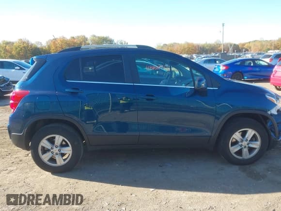 ✅ 2020 Chevrolet Trax LT • VIN: KL7CJPSB5LB326965 • Lot: 43408312. Wystawiony na IAAI z przebiegiem 50 519 mil. Bezpłatny archiwum sprzedaży aukcyjnych z USA i szczegółowy raport historii pojazdu na DreamBid. Zdjęcie 13.