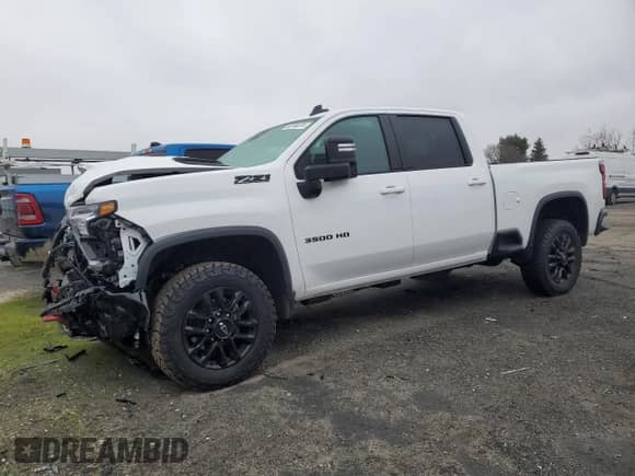 2025 Chevrolet Silverado 3500HD LT с VIN 2GC4KTEY5S1106818, выставлен на аукционе Copart как лот 86745374 с пробегом 3 342 миль миль и Списание • Salvage title. История ставок и продаж доступна на DreamBid. Изображение 1.
