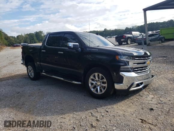 ✅ 2021 Chevrolet Silverado 1500 LTZ • VIN: 3GCPWEED1MG323948 • Lot: 71761964. Wystawiony na Copart z przebiegiem 61 824 mil. Bezpłatny archiwum sprzedaży aukcyjnych z USA i szczegółowy raport historii pojazdu na DreamBid. Zdjęcie 4.