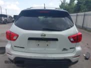 ✅ 2018 Nissan Pathfinder S • VIN: 5N1DR2MN5JC647644 • Лот: 42343974. Опубликован ранее на IAAI с пробегом 227 221 миль. Бесплатный доступ к архиву аукционных продаж из США и подробный отчёт об истории автомобиля на DreamBid. Изображение 16.