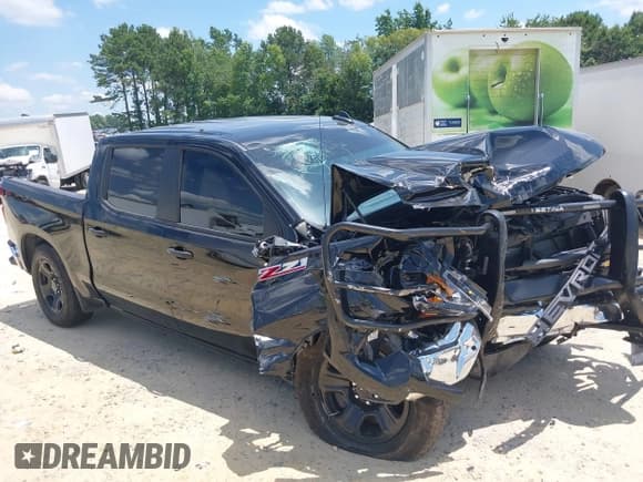 ✅ 2024 Chevrolet Silverado 1500 • VIN: 3GCUD4ED0RG412033 • Лот: 42533107. Опубликован ранее на IAAI с пробегом 4 258 миль. Бесплатный доступ к архиву аукционных продаж из США и подробный отчёт об истории автомобиля на DreamBid. Изображение 1.