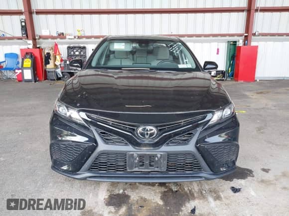 2022 Toyota Camry SE с VIN 4T1T11BK5NU060768, выставлен на аукционе IAAI как лот 42448912 с пробегом 26 074 миль миль и . История ставок и продаж доступна на DreamBid. Изображение 13.