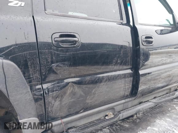 ✅ 2003 Chevrolet Suburban LT • VIN: 3GNFK16Z93G326483 • Лот: 41615404. Опубликован ранее на IAAI с пробегом 177 819 миль. Бесплатный доступ к архиву аукционных продаж из США и подробный отчёт об истории автомобиля на DreamBid. Изображение 6.