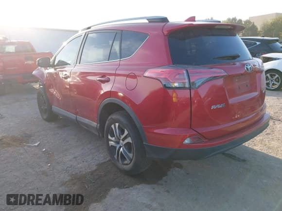 ✅ 2017 Toyota RAV4 LE • VIN: 2T3ZFREV8HW400460 • Lot: 43481734. Wystawiony na IAAI z przebiegiem 158 097 mil. Bezpłatny archiwum sprzedaży aukcyjnych z USA i szczegółowy raport historii pojazdu na DreamBid. Zdjęcie 3.