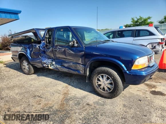 ✅ 2002 GMC Sonoma SLS • VIN: 1GTDT19W528158361 • Lot: 64616725. Wystawiony na Copart z przebiegiem 147 453 mil. Bezpłatny archiwum sprzedaży aukcyjnych z USA i szczegółowy raport historii pojazdu na DreamBid. Zdjęcie 4.