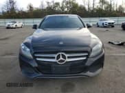 ✅ 2018 Mercedes-Benz C 300 • VIN: 55SWF4KB8JU268035 • Lot: 82222365. Wystawiony na Copart z przebiegiem 100 351 mil. Bezpłatny archiwum sprzedaży aukcyjnych z USA i szczegółowy raport historii pojazdu na DreamBid. Zdjęcie 5.