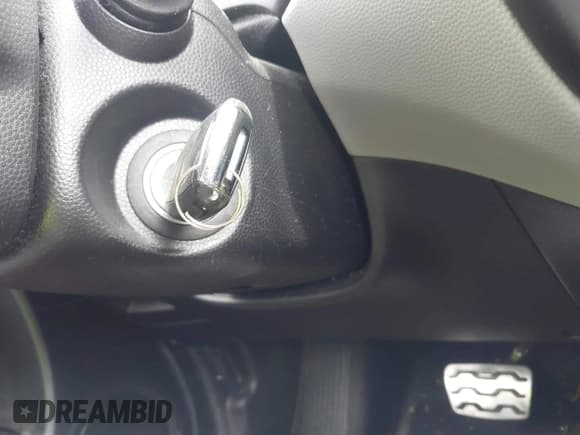 ✅ 2017 Kia Soul • VIN: KNDJN2A27H7447526 • Lot: 43040022. Listed on IAAI with 75,590 mi. Free auction sales archive from the USA and detailed vehicle history report at DreamBid. Image 11.