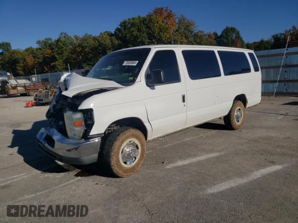 ✅ 2010 Ford Econoline Passenger XL • VIN: 1FBSS3BL6ADA82911 • Lot: 75835684. Listed on Copart with 394,007 mi. Free auction sales archive from the USA and detailed vehicle history report at DreamBid. Image 1.