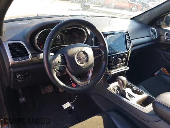 ✅ 2019 Jeep Grand Cherokee Upland • VIN: 1C4RJFAG6KC562778 • Lot: 42623750. Listed on IAAI with 47,218 mi. Free auction sales archive from the USA and detailed vehicle history report at DreamBid. Image 17.