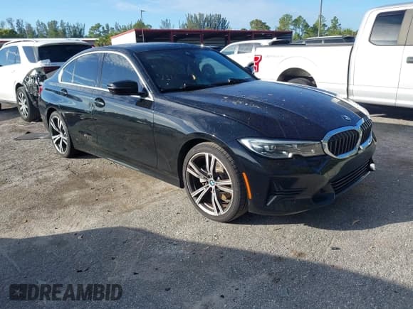 ✅ 2020 BMW 3 Series 330i • VIN: 3MW5R1J02L8B34239 • Lot: 43636215. Listed on IAAI with 54,695 mi. Free auction sales archive from the USA and detailed vehicle history report at DreamBid. Image 1.