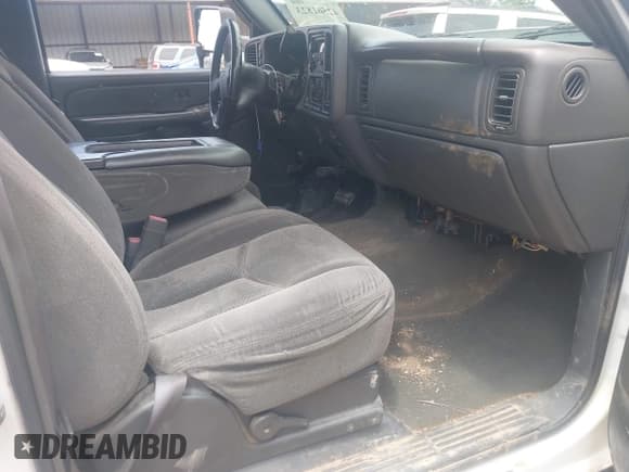 ✅ 2006 Chevrolet Silverado 2500HD LT3 • VIN: 1GCHK23D06F174096 • Лот: 42561823. Опубликован ранее на IAAI с пробегом 235 983 миль. Бесплатный доступ к архиву аукционных продаж из США и подробный отчёт об истории автомобиля на DreamBid. Изображение 5.