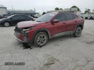 2024 Chevrolet Trax LT с VIN KL77LHE22RC088279, выставлен на аукционе Copart как лот 71832035 с пробегом 42 950 миль миль и Списание • Salvage title. История ставок и продаж доступна на DreamBid. Изображение 1.
