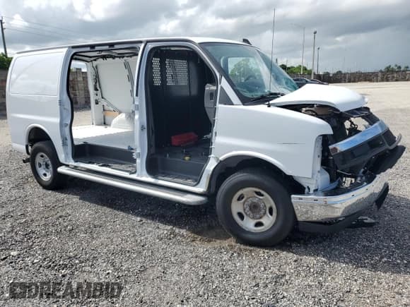 ✅ 2024 Chevrolet Express Cargo • VIN: 1GCWGAFP5R1176615 • Lot: 63656685. Listed on Copart with 9,027 mi. Free auction sales archive from the USA and detailed vehicle history report at DreamBid. Image 4.