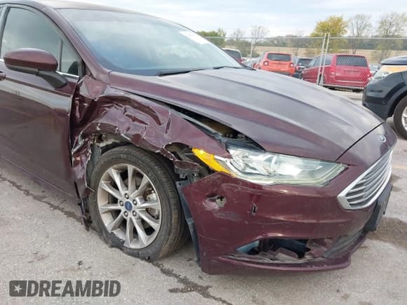 ✅ 2017 Ford Fusion SE • VIN: 3FA6P0H70HR350351 • Lot: 43467801. Listed on IAAI with 153,382 mi. Free auction sales archive from the USA and detailed vehicle history report at DreamBid. Image 6.