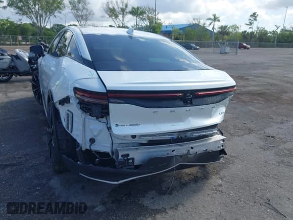 ✅ 2024 Toyota Crown XLE • VIN: JTDAAAAF4R3020760 • Lot: 42191441. Wystawiony na IAAI z przebiegiem 99 630 mil. Bezpłatny archiwum sprzedaży aukcyjnych z USA i szczegółowy raport historii pojazdu na DreamBid. Zdjęcie 6.