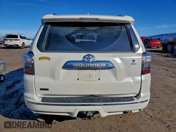 ✅ 2016 Toyota 4Runner Limited • VIN: JTEBU5JR1G5400097 • Lot: 94081235. Listed on Copart with 133,958 mi. Free auction sales archive from the USA and detailed vehicle history report at DreamBid. Image 6.
