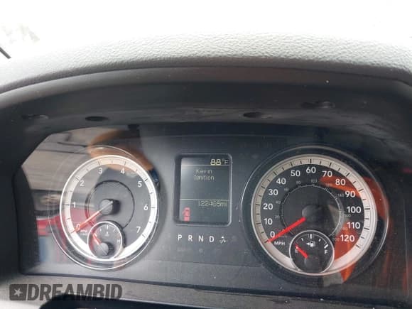 ✅ 2017 Ram 1500 Express • VIN: 1C6RR7FG4HS558984 • Lot: 42986662. Wystawiony na IAAI z przebiegiem 122 465 mil. Bezpłatny archiwum sprzedaży aukcyjnych z USA i szczegółowy raport historii pojazdu na DreamBid. Zdjęcie 7.