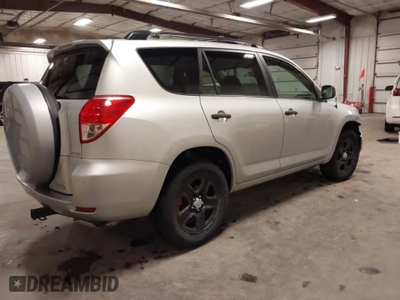 ✅ 2007 Toyota RAV4 • VIN: JTMBK33VX76024907 • Lot: 42880707. Listed on IAAI with 197,327 mi. Free auction sales archive from the USA and detailed vehicle history report at DreamBid. Image 4.