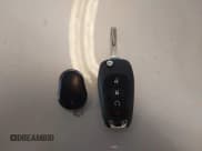 ✅ 2020 Chevrolet Trax LT • VIN: 3GNCJPSBXLL133347 • Lot: 43663755. Wystawiony na IAAI z przebiegiem 68 850 mil. Bezpłatny archiwum sprzedaży aukcyjnych z USA i szczegółowy raport historii pojazdu na DreamBid. Zdjęcie 11.