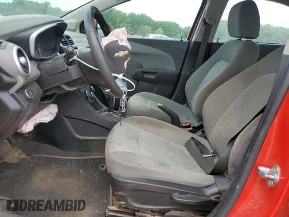 2020 Chevrolet Sonic LS с VIN 1G1JB5SB3L4102523, выставлен на аукционе Copart как лот 56838485 с пробегом 98 345 миль миль и Списание • Salvage title. История ставок и продаж доступна на DreamBid. Изображение 7.