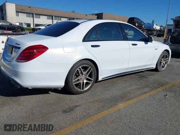 ✅ 2016 Mercedes-Benz S 550 • VIN: WDDUG8FB3GA234342 • Lot: 43793458. Wystawiony na IAAI z przebiegiem 81 499 mil. Bezpłatny archiwum sprzedaży aukcyjnych z USA i szczegółowy raport historii pojazdu na DreamBid. Zdjęcie 4.