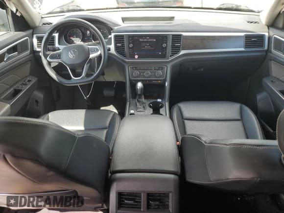 ✅ 2021 Volkswagen Atlas SE • VIN: 1V2HR2CA6MC578695 • Lot: 55971135. Listed on Copart with 94,123 mi. Free auction sales archive from the USA and detailed vehicle history report at DreamBid. Image 8.