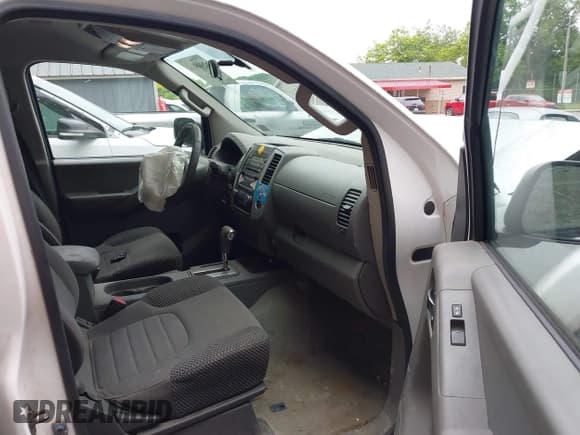 ✅ 2012 Nissan Frontier Pro-4X • VIN: 1N6AD0EV7CC409206 • Lot: 42388170. Listed on IAAI with 126,411 mi. Free auction sales archive from the USA and detailed vehicle history report at DreamBid. Image 5.