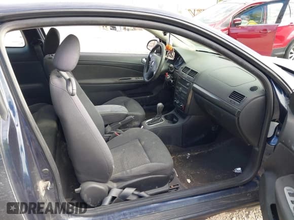 ✅ 2009 Pontiac G5 • VIN: 1G2AS18H497228543 • Lot: 43386314. Listed on IAAI with 213,241 mi. Free auction sales archive from the USA and detailed vehicle history report at DreamBid. Image 5.