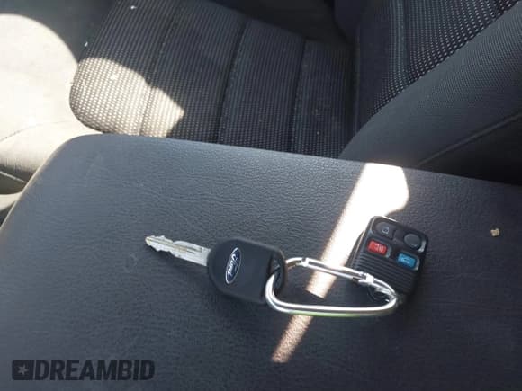 ✅ 2003 Ford Explorer XLT • VIN: 1FMZU73K53UA03406 • Лот: 43734533. Опубликован ранее на IAAI с пробегом 188 819 миль. Бесплатный доступ к архиву аукционных продаж из США и подробный отчёт об истории автомобиля на DreamBid. Изображение 11.