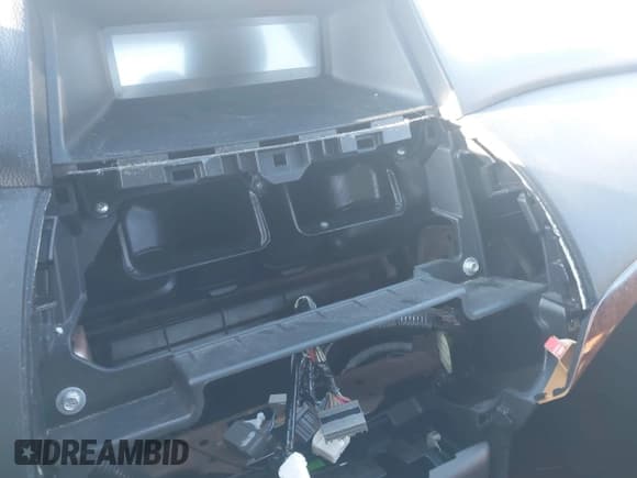 ✅ 2011 Honda Accord EX • VIN: 1HGCP2F73BA105347 • Lot: 43809608. Wystawiony na IAAI z przebiegiem 176 251 mil. Bezpłatny archiwum sprzedaży aukcyjnych z USA i szczegółowy raport historii pojazdu na DreamBid. Zdjęcie 13.