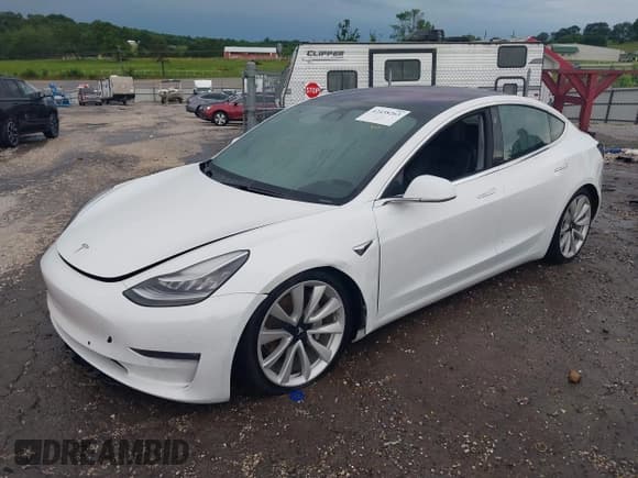 ✅ 2018 Tesla Model 3 Long Range Battery • VIN: 5YJ3E1EA2JF006519 • Лот: 42438263. Опубликован ранее на IAAI с пробегом 113 052 миль. Бесплатный доступ к архиву аукционных продаж из США и подробный отчёт об истории автомобиля на DreamBid. Изображение 20.