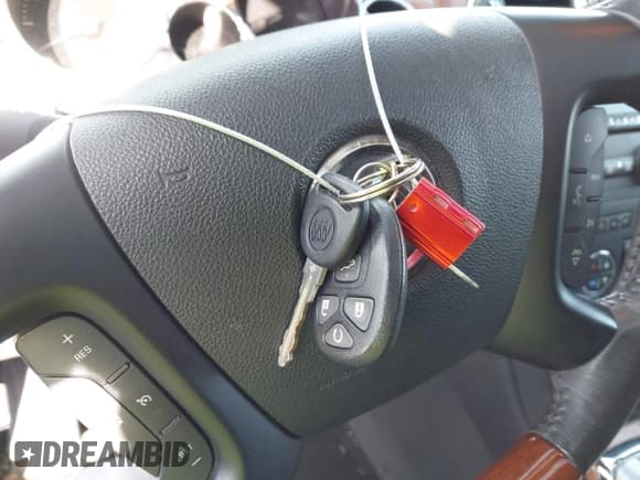 ✅ 2012 Buick Enclave Premium • VIN: 5GAKVDED4CJ409924 • Lot: 43570098. Listed on IAAI with 80,011 mi. Free auction sales archive from the USA and detailed vehicle history report at DreamBid. Image 11.