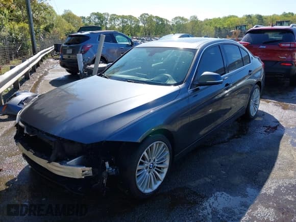 ✅ 2013 BMW 3 Series ActiveHybrid 3 • VIN: WBA3F9C5XDF484346 • Lot: 41998341. Listed on IAAI with 145,271 mi. Free auction sales archive from the USA and detailed vehicle history report at DreamBid. Image 17.