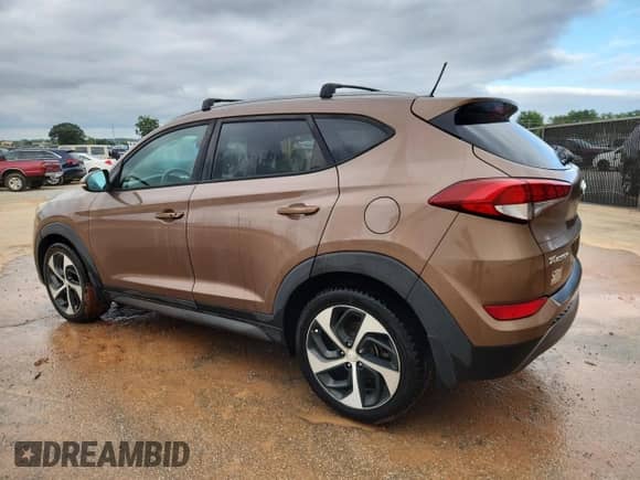 2016 Hyundai Tucson Sport z VIN KM8J33A2XGU241561, wystawiony jako Copart lot #85083245 z przebiegiem 95 773 mil mil oraz Czysty tytuł • Clean title. Historia ofert i sprzedaży dostępna na DreamBid. Obrazek 2.