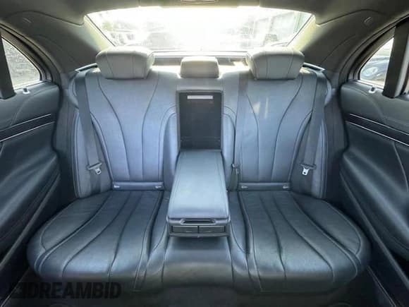 ✅ 2017 Mercedes-Benz S 550 • VIN: WDDUG8CB9HA332278 • Lot: 47146145. Wystawiony na Copart z przebiegiem 107 932 mil. Bezpłatny archiwum sprzedaży aukcyjnych z USA i szczegółowy raport historii pojazdu na DreamBid. Zdjęcie 10.