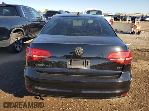 ✅ 2015 Volkswagen Jetta SE • VIN: 3VWD07AJ9FM416052 • Lot: 82590325. Wystawiony na Copart z przebiegiem 99 155 mil. Bezpłatny archiwum sprzedaży aukcyjnych z USA i szczegółowy raport historii pojazdu na DreamBid. Zdjęcie 6.