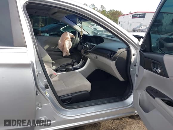 ✅ 2013 Honda Accord EX • VIN: 1HGCR2F70DA184618 • Лот: 43640491. Опубликован ранее на IAAI с пробегом 206 336 миль. Бесплатный доступ к архиву аукционных продаж из США и подробный отчёт об истории автомобиля на DreamBid. Изображение 5.