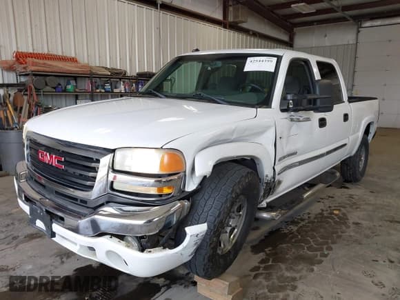 ✅ 2005 GMC Sierra 2500HD SLT • VIN: 1GTHK23U95F878893 • Лот: 42544359. Опубликован ранее на IAAI с пробегом 119 065 миль. Бесплатный доступ к архиву аукционных продаж из США и подробный отчёт об истории автомобиля на DreamBid. Изображение 2.