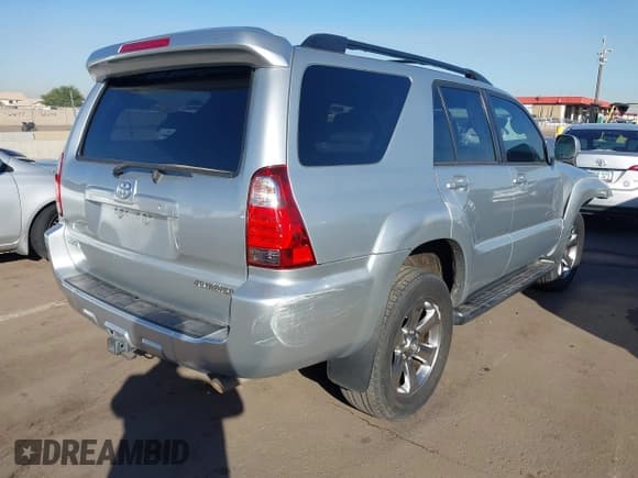 ✅ 2006 Toyota 4Runner Limited • VIN: JTEBU17R468056455 • Lot: 43565576. Listed on IAAI with 100,831 mi. Free auction sales archive from the USA and detailed vehicle history report at DreamBid. Image 4.