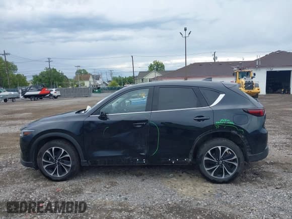 ✅ 2023 Mazda CX-5 S Premium Plus • VIN: JM3KFBEM9P0125871 • Лот: 43088388. Опубликован ранее на IAAI с пробегом 31 690 миль. Бесплатный доступ к архиву аукционных продаж из США и подробный отчёт об истории автомобиля на DreamBid. Изображение 14.