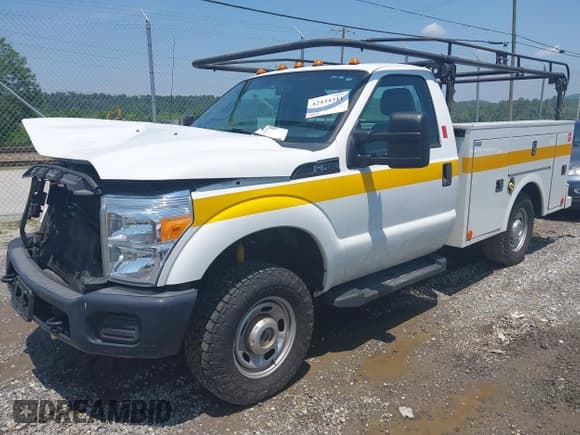 ✅ 2015 Ford F-250 • VIN: 1FDDF2B66FEA34884 • Lot: 42434311. Listed on IAAI with 131,644 mi. Free auction sales archive from the USA and detailed vehicle history report at DreamBid. Image 18.