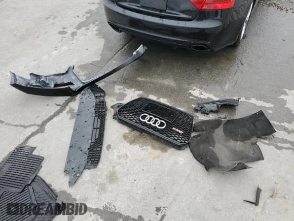 ✅ 2014 Audi RS 5 • VIN: WUAC6AFR4EA900833 • Lot: 55972465. Wystawiony na Copart z przebiegiem Nie podano. Bezpłatny archiwum sprzedaży aukcyjnych z USA i szczegółowy raport historii pojazdu na DreamBid. Zdjęcie 12.