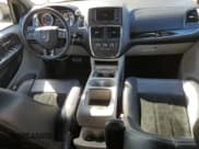 ✅ 2017 Dodge Grand Caravan SXT • VIN: 2C4RDGCG1HR674656 • Lot: 89889795. Listed on Copart with 161,438 mi. Free auction sales archive from the USA and detailed vehicle history report at DreamBid. Image 8.