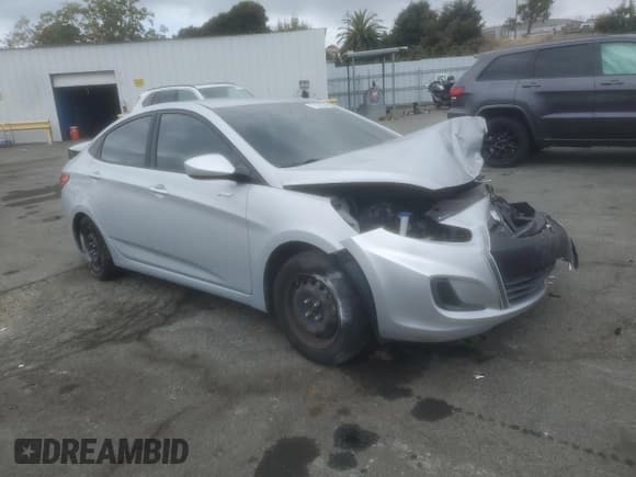 ✅ 2014 Hyundai Accent GLS • VIN: KMHCT4AE0EU704846 • Лот: 71821654. Опубликован ранее на Copart с пробегом Не указан. Бесплатный доступ к архиву аукционных продаж из США и подробный отчёт об истории автомобиля на DreamBid. Изображение 4.